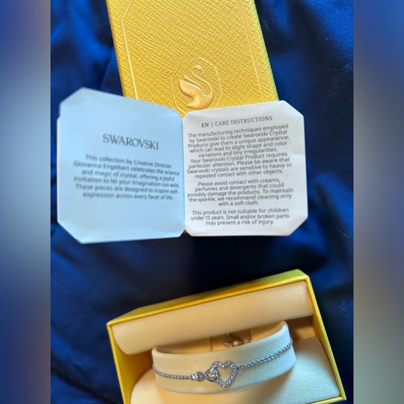 SWAROVSKI • Silver Infinity Heart Chain Bracelet • - Picture 11 of 11